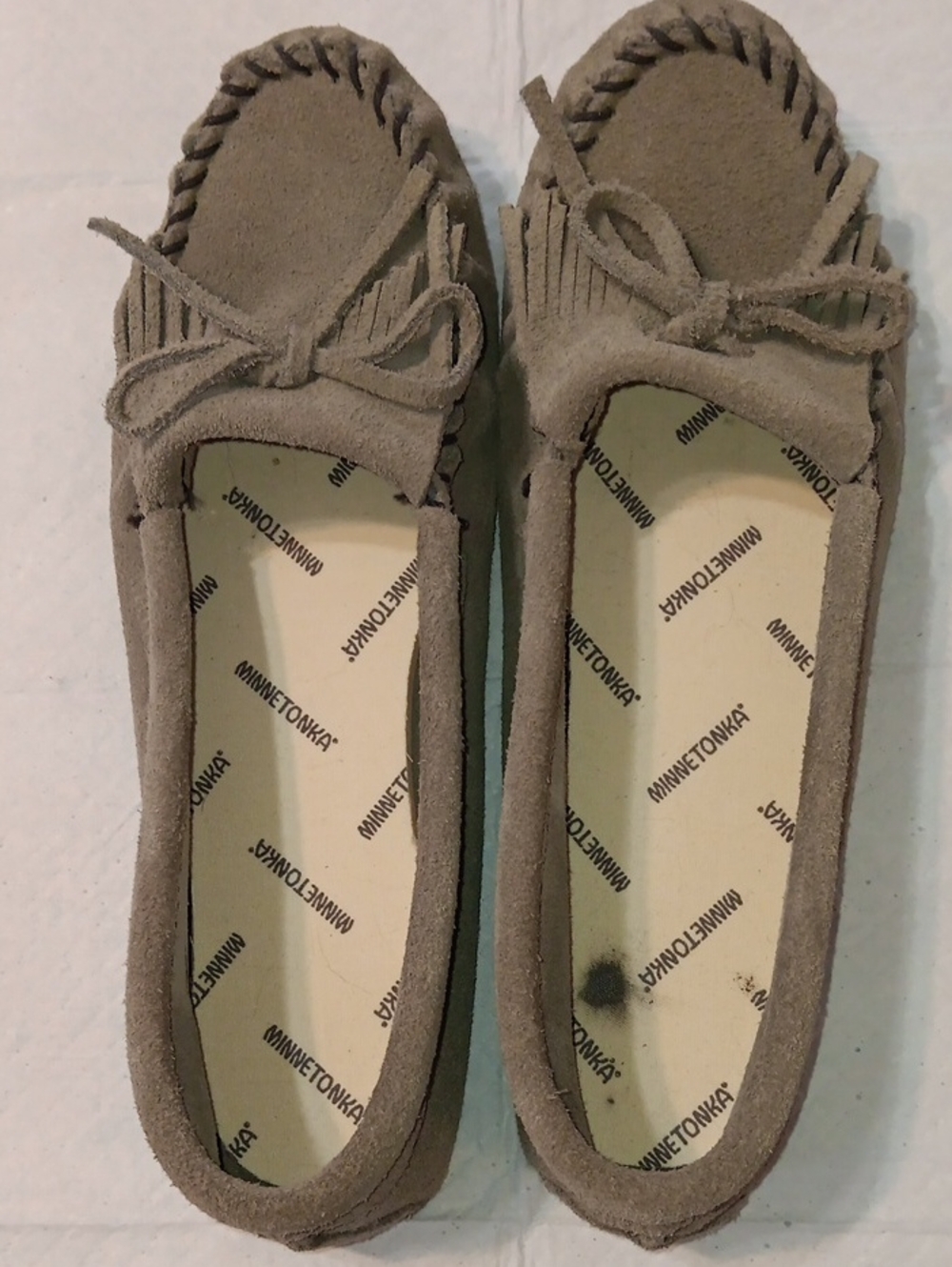 Minnetonka Kilty Suede Soft Sole Moccasins In Gray 10